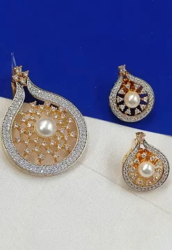 American Diamond Studded Pendant Set