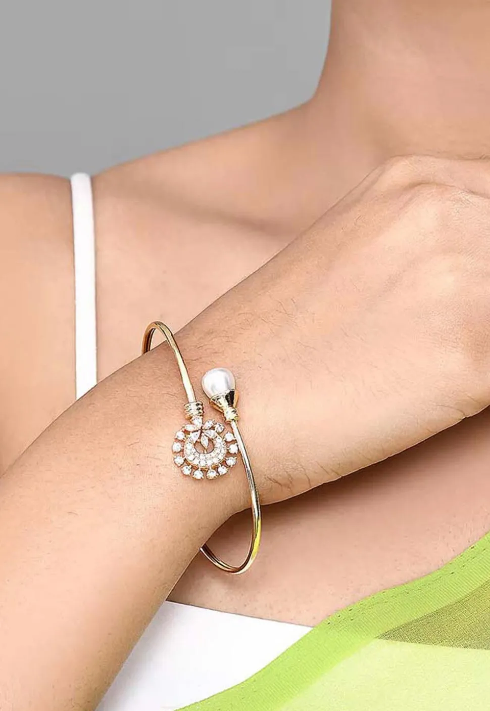 American Diamond Studded Adjustable Bracelet