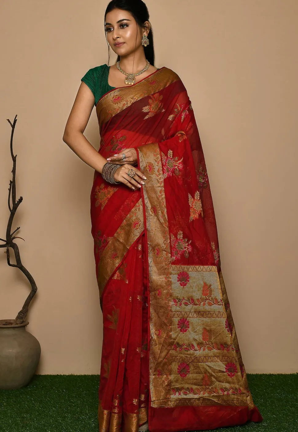 Banarasi Georgette Silk Saree in Red