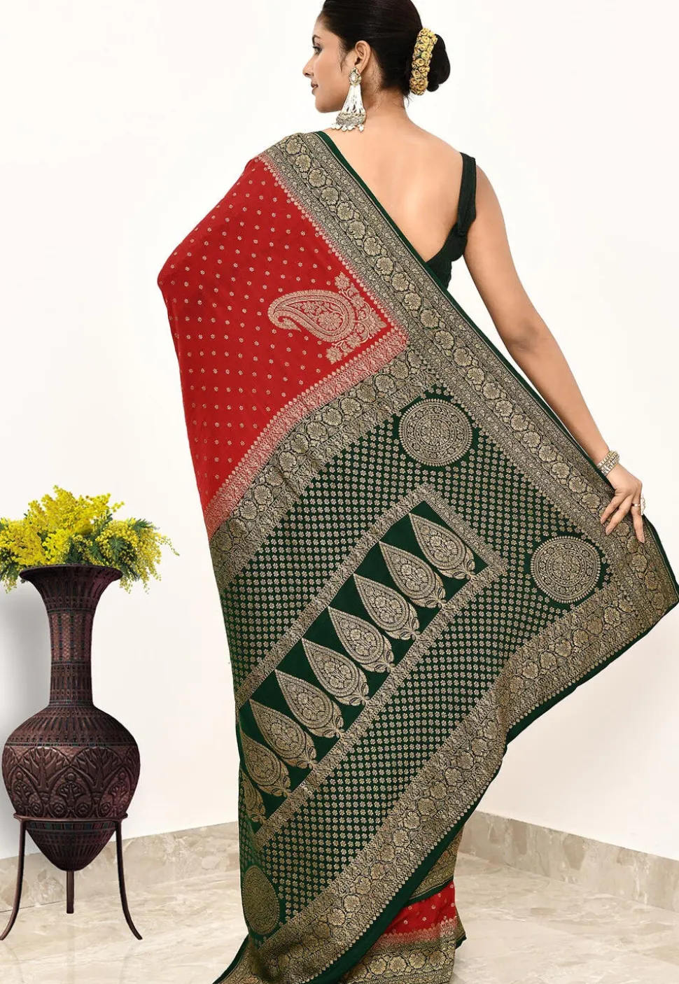 Banarasi Pure Crepe Silk Saree in Maroon