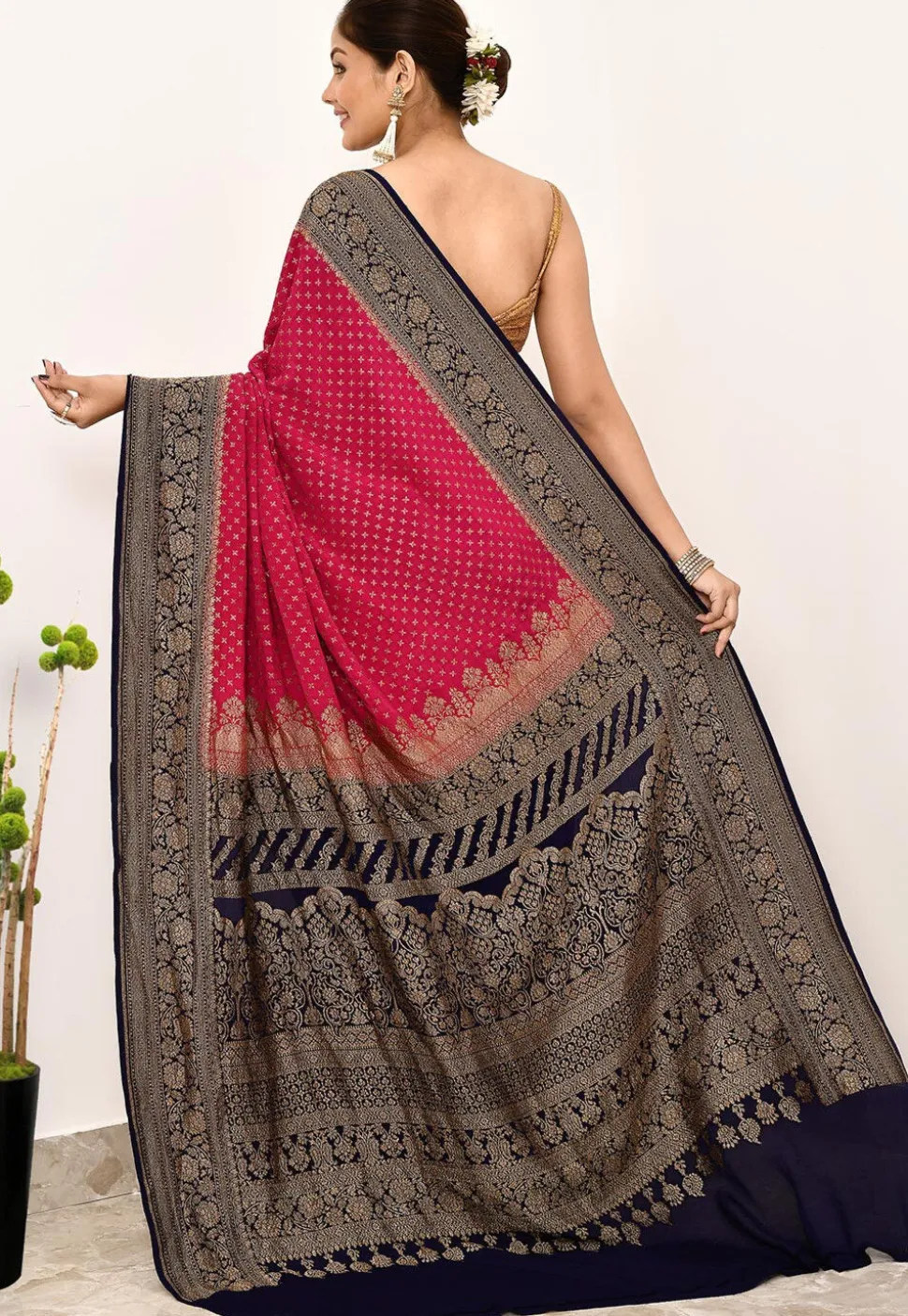Banarasi Pure Crepe Silk Saree in Pink