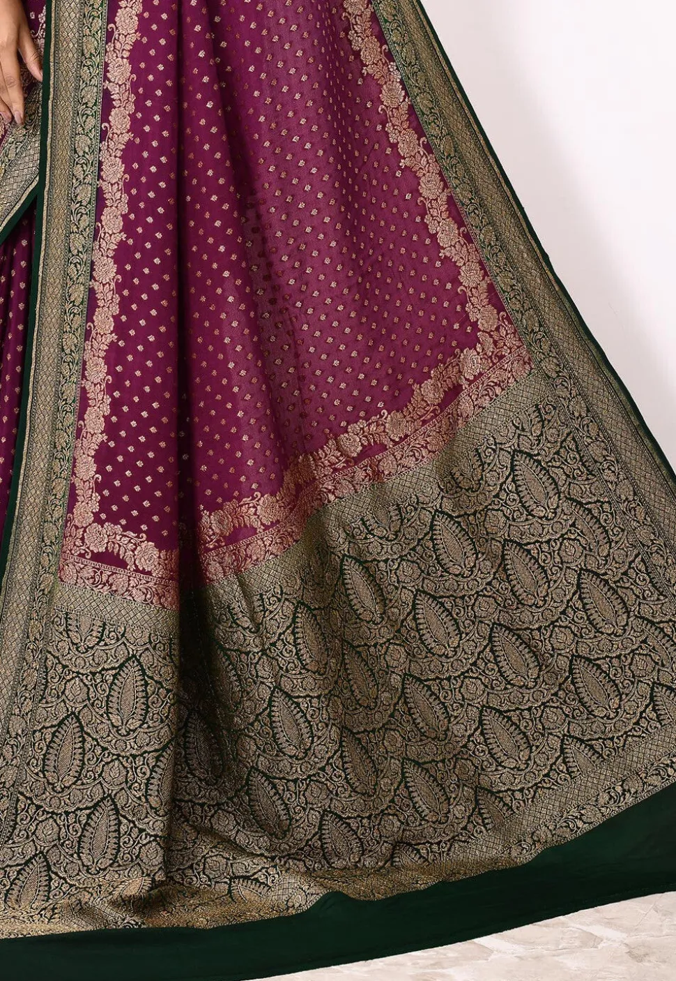 Banarasi Pure Crepe Silk Saree in Magenta