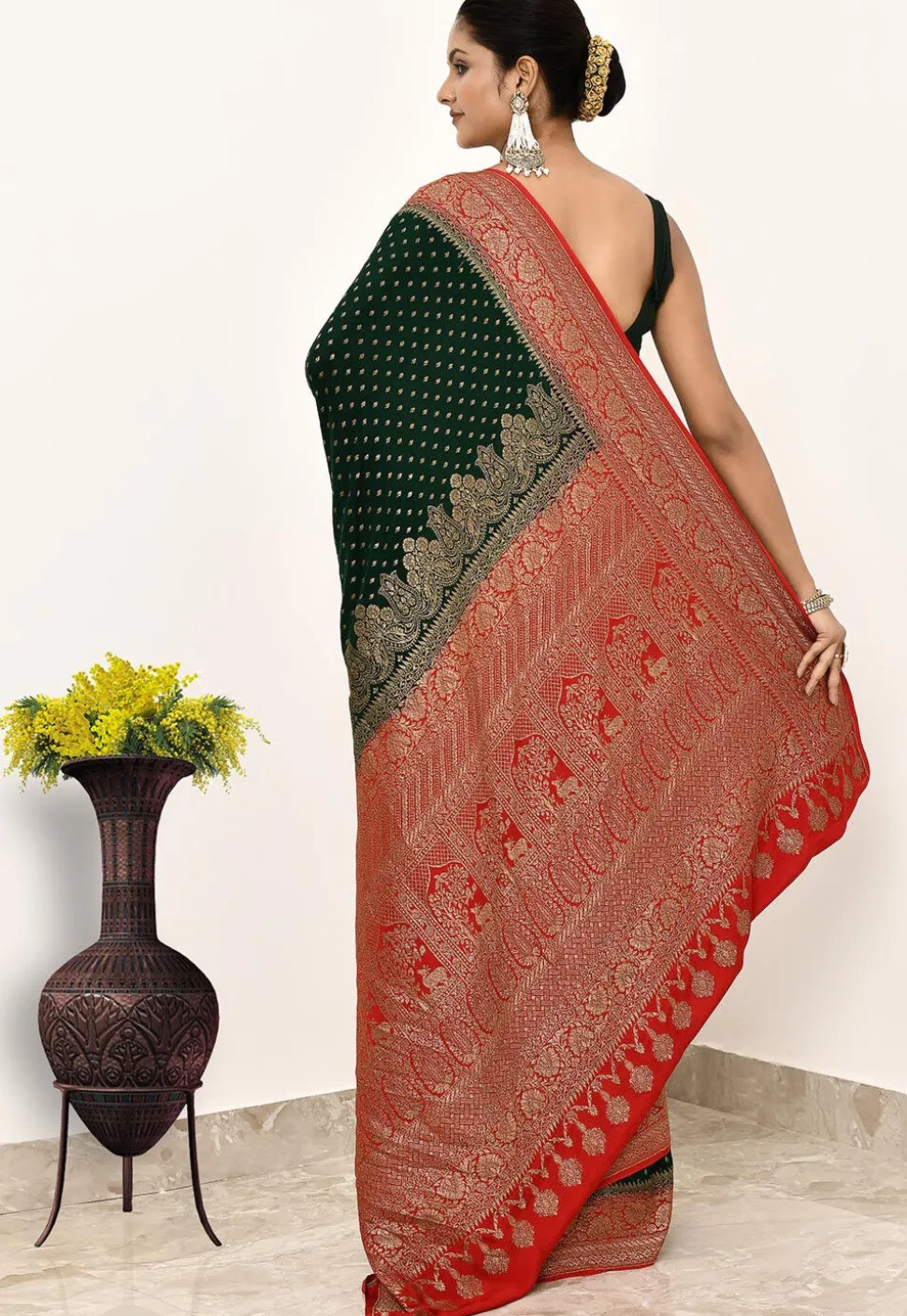 Banarasi Pure Crepe Silk Saree in Dark Green