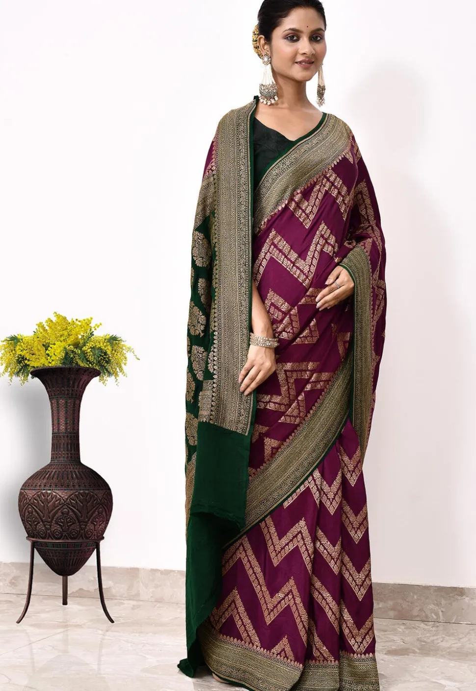 Banarasi Pure Crepe Silk Saree in Magenta