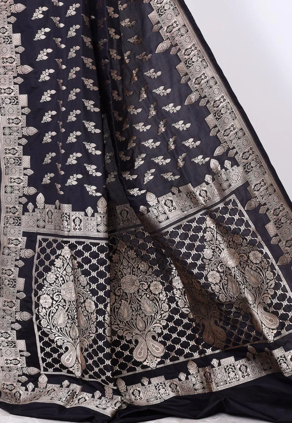 Banarasi Pure Katan Silk Handloom Saree in Navy Blue
