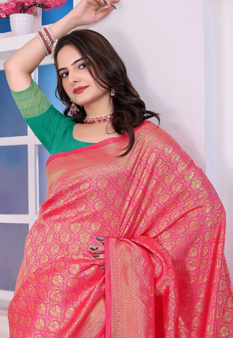 Banarasi Saree in Fuchsia