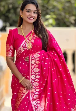 Banarasi Saree in Fuchsia
