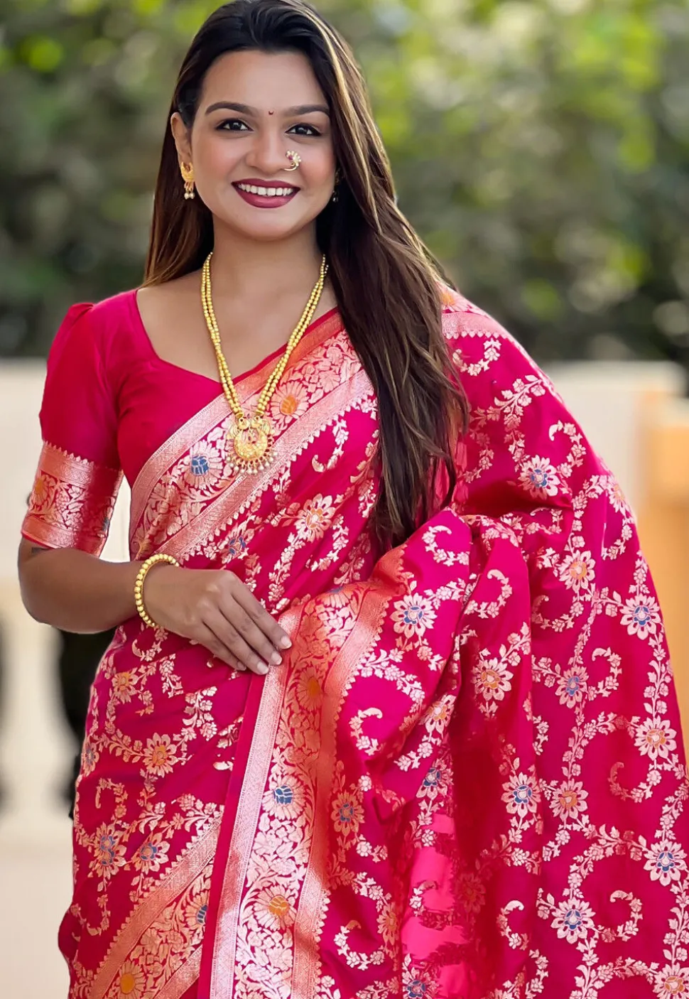 Banarasi Saree in Fuchsia
