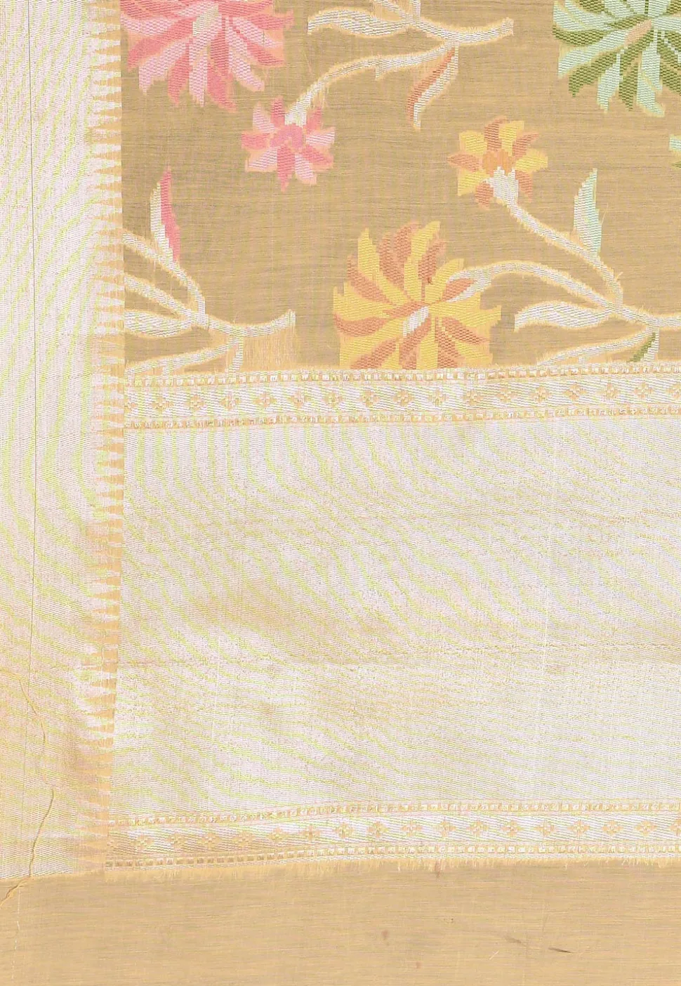 Banarasi Saree in Peach