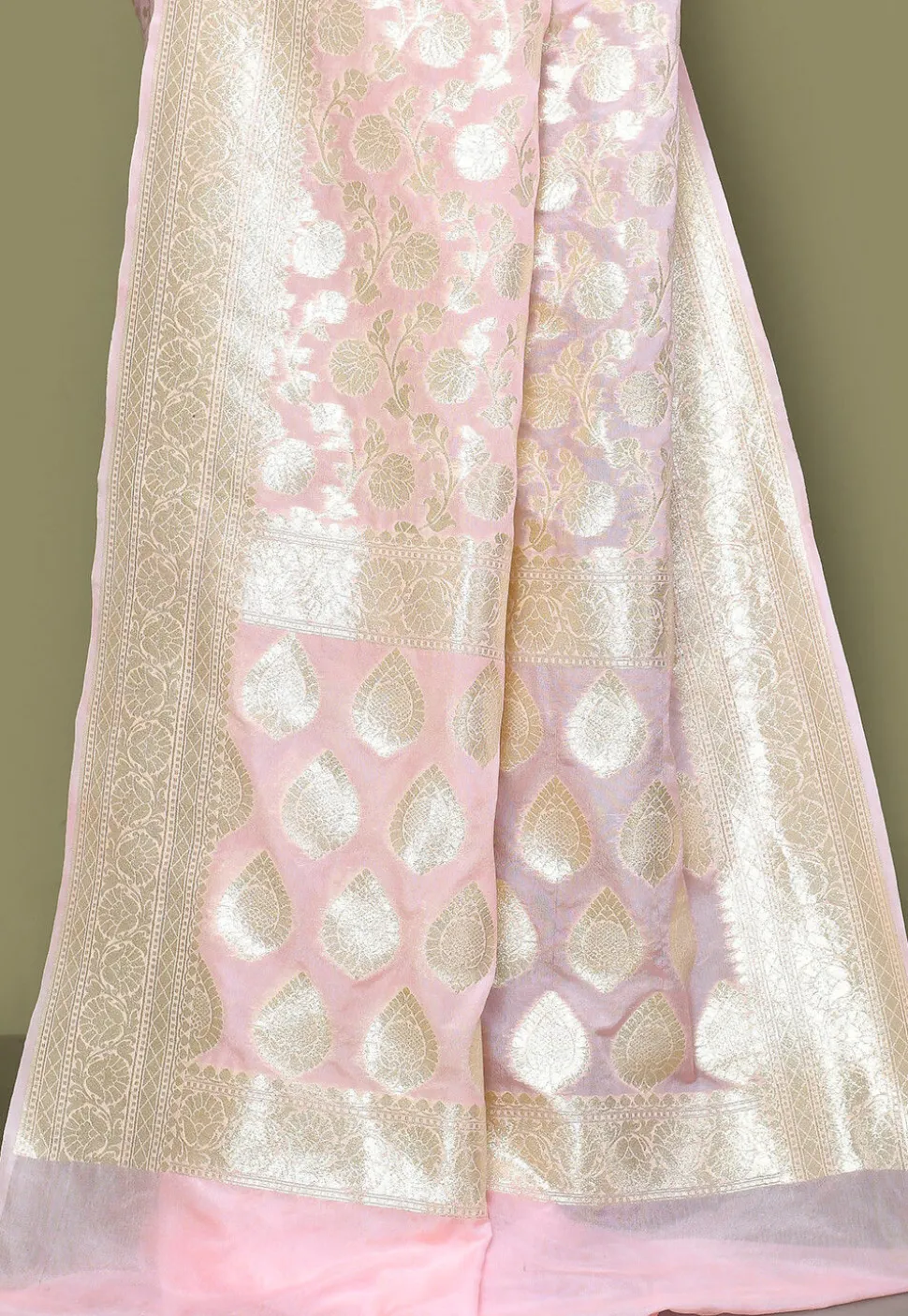 Banarasi Saree in Pink