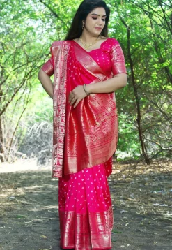 Bandhej Printed Art Silk Saree in Magenta