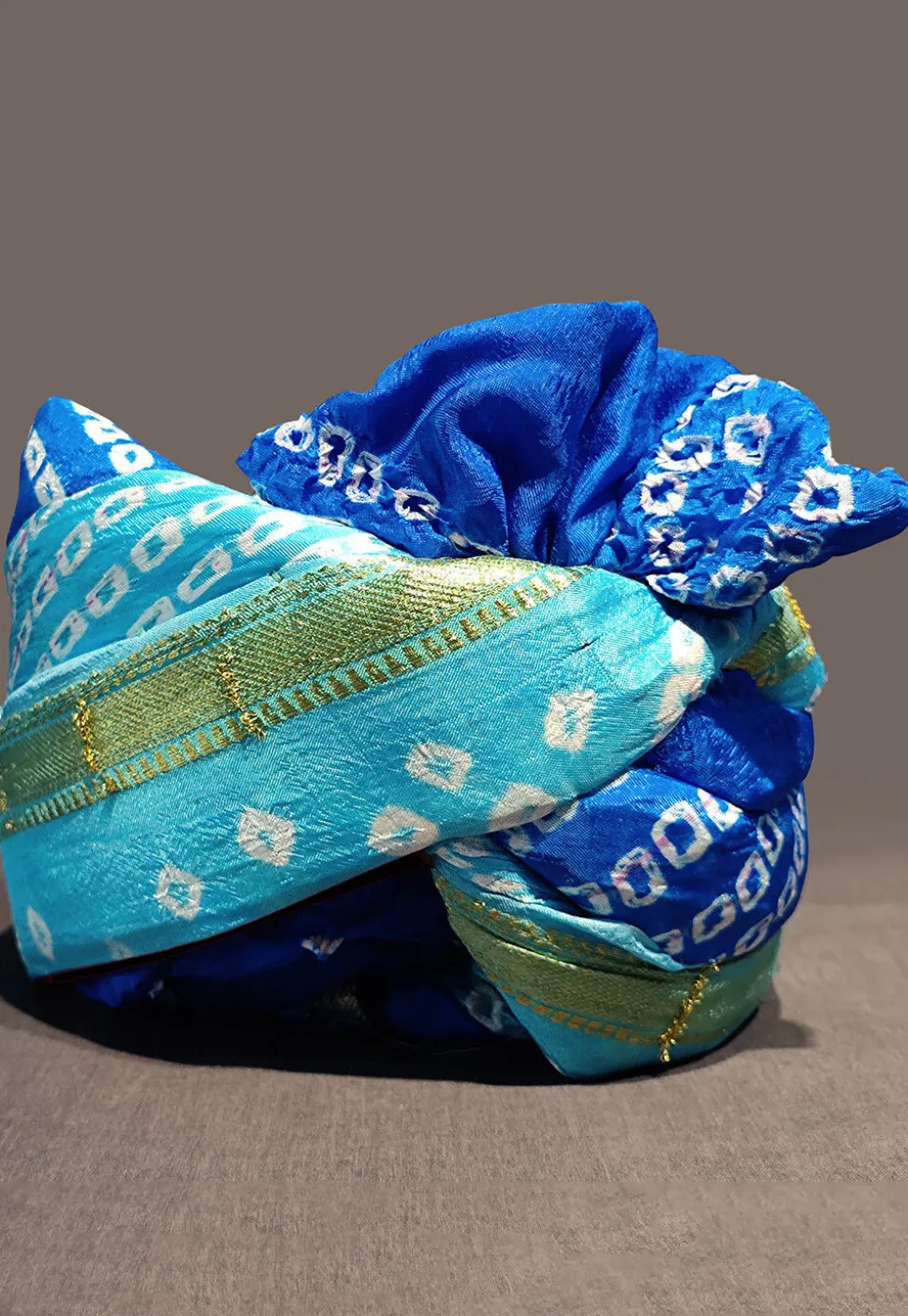 Bandhej Printed Taffeta Silk Turban in Shaded Blue
