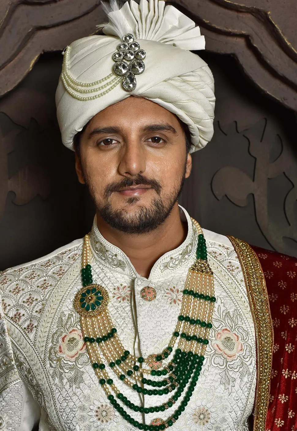Beaded Layered Kanthamala in Green and Off White