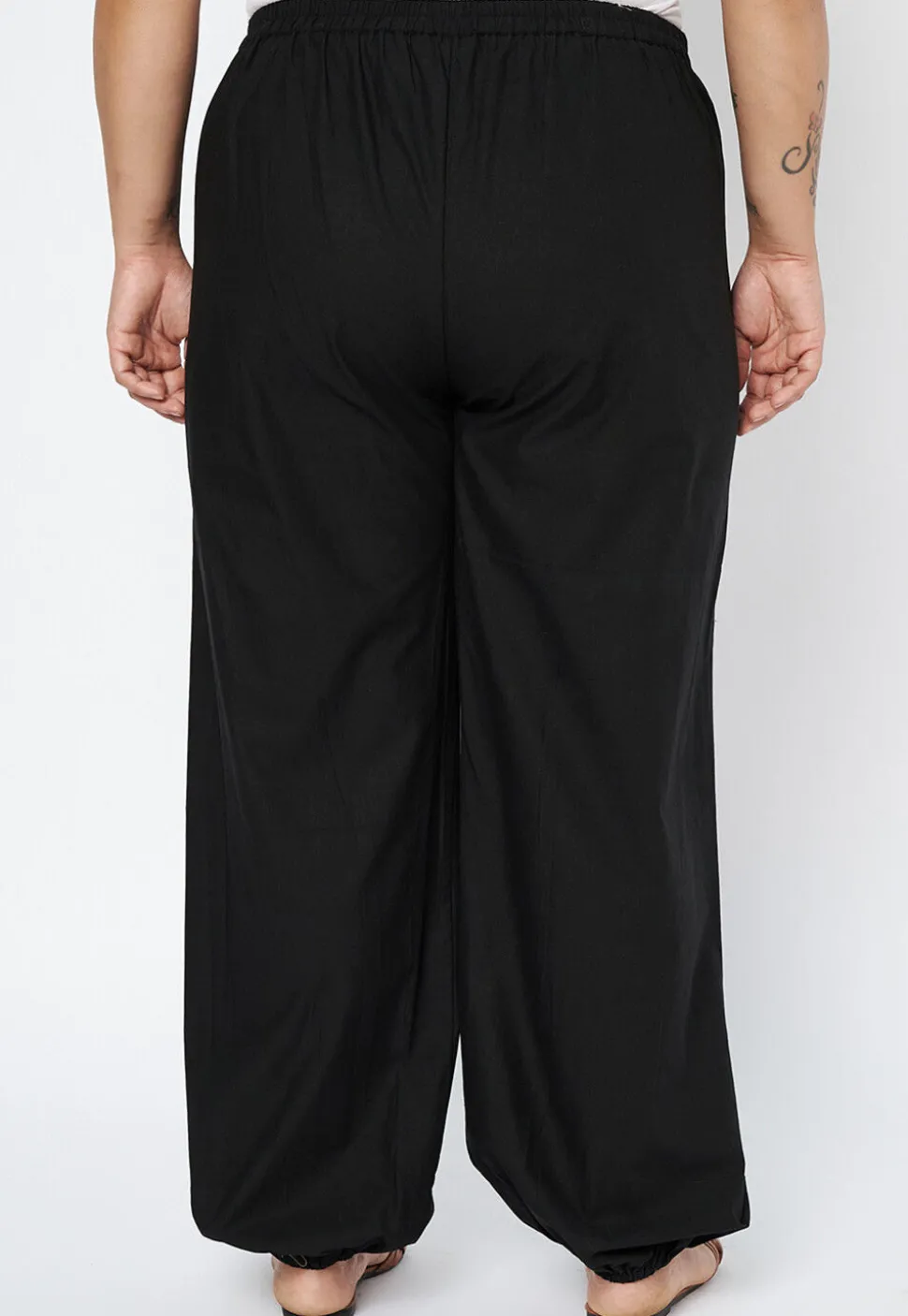 Block Printed Pocket Pure Cotton Pant in Black