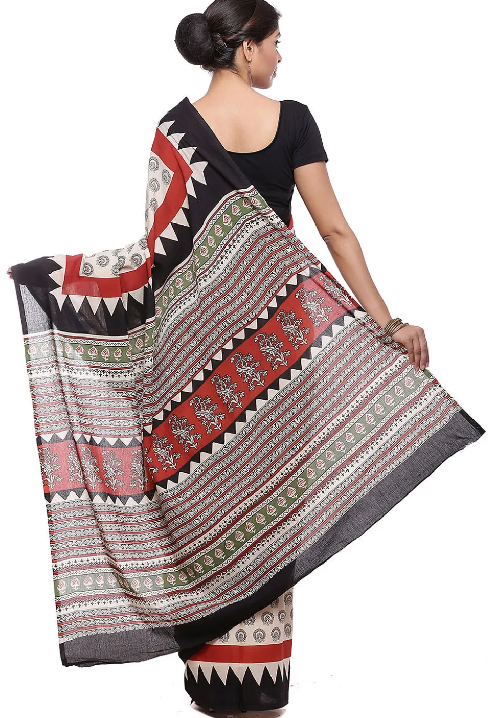 Block Printed Pure Cotton Saree in Light Beige
