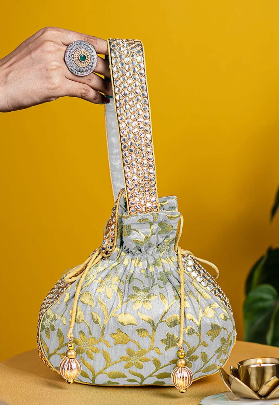 Brocade Potli Bag in Off White