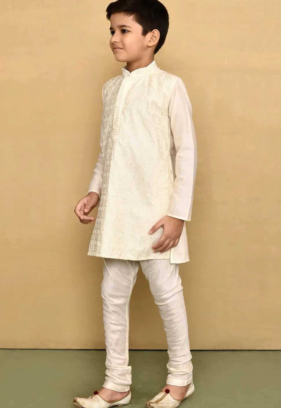 Chikankari Cotton Silk Kurta Set in Off White