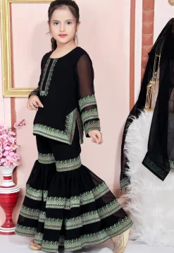 Contrast Border Georgette Pakistani Suit in Black