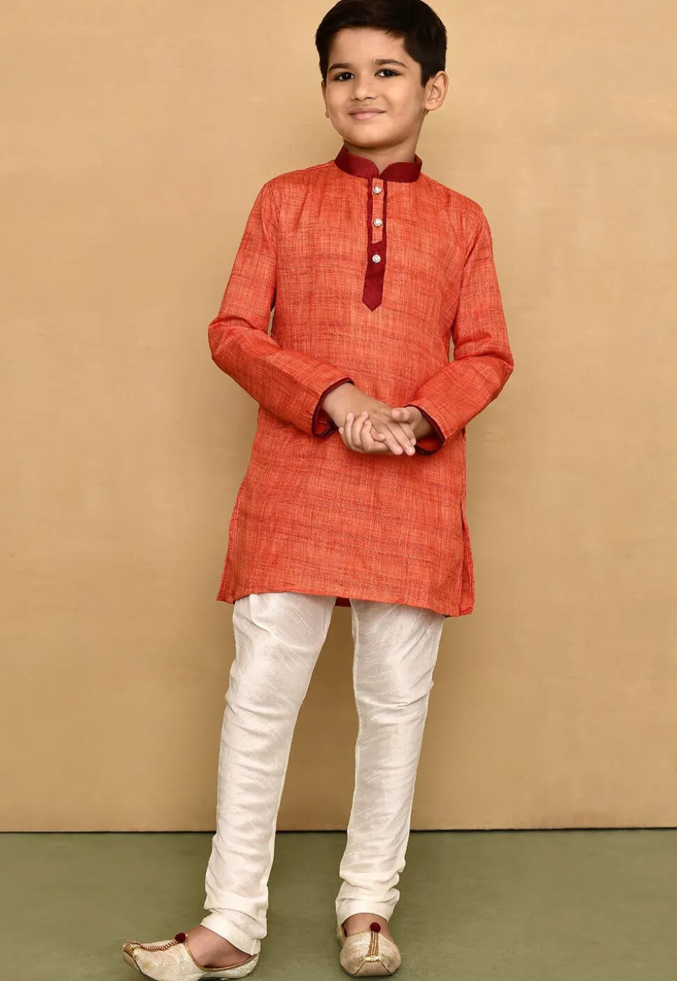 Contrast Collar Jute Cotton Kurta in Orange