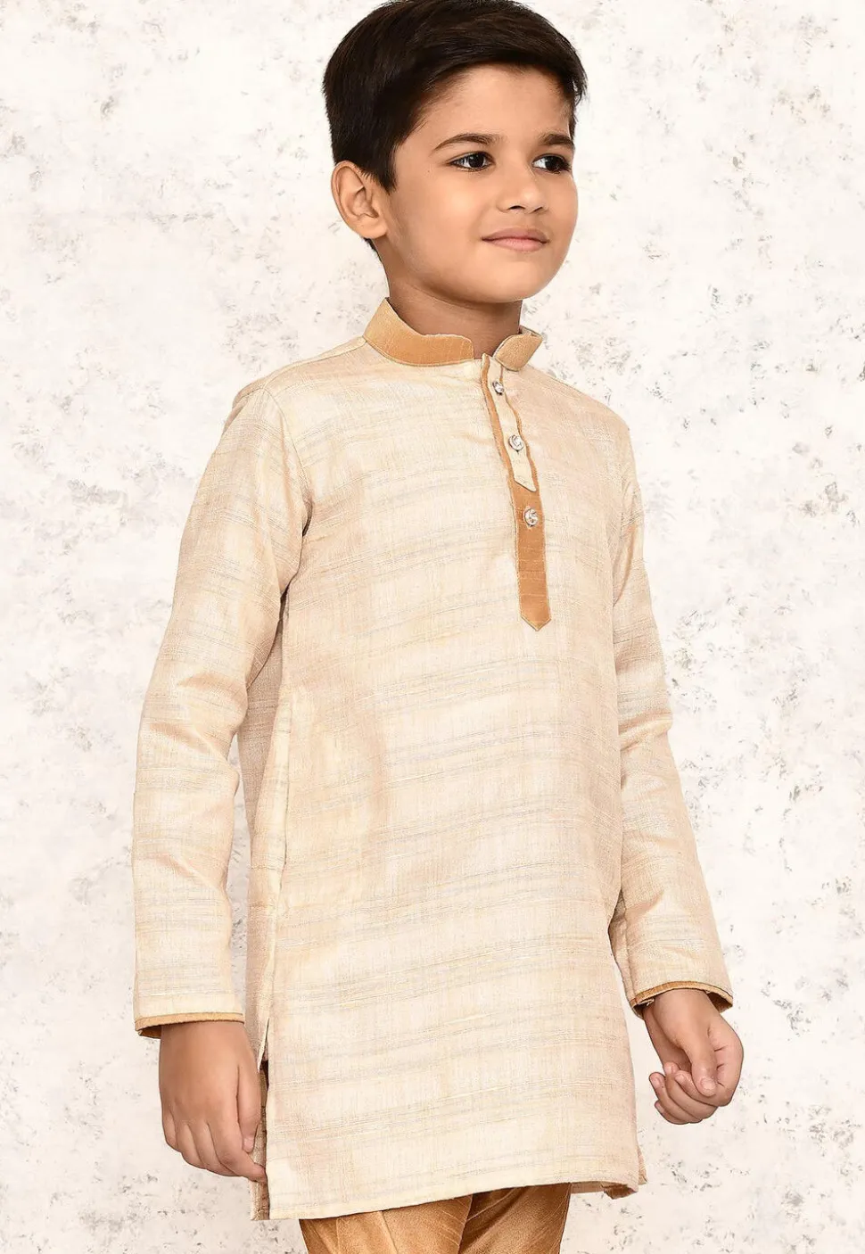 Contrast Collar Jute Cotton Kurta in Beige