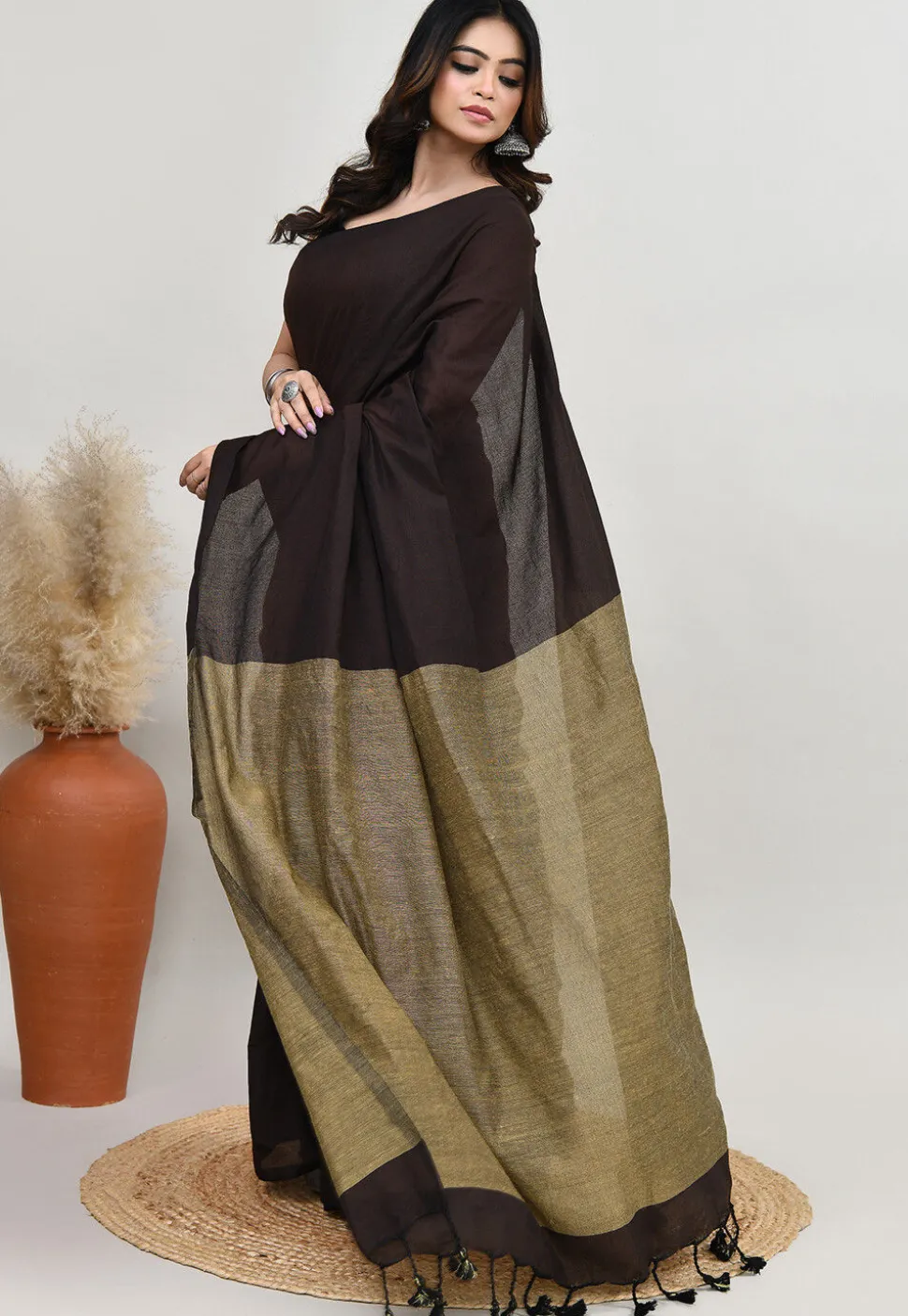 Contrast Cotton Saree in Dark Brown