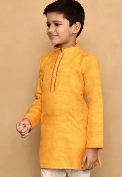 Contrast Trim Jute Cotton Kurta in Yellow