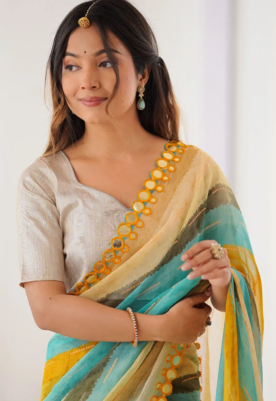 Digital Printed Chiffon Saree in Multicolor