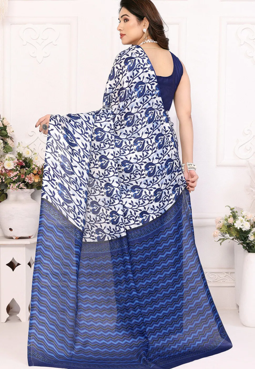 Digital Printed Cotton Saree in Off White