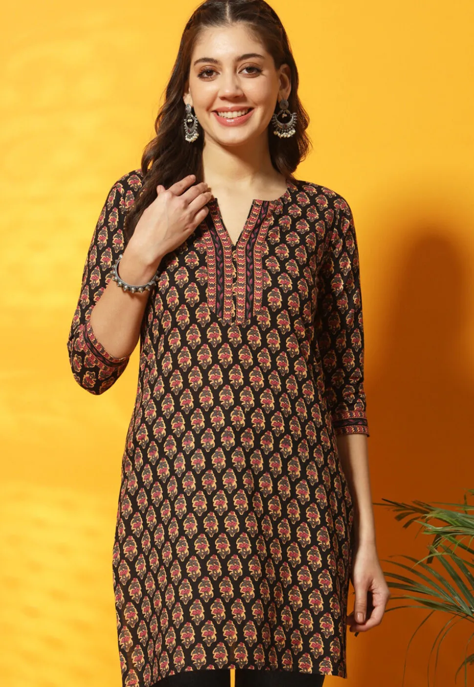 Digital Printed Cotton Straight Kurti in Black