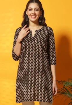 Digital Printed Cotton Straight Kurti in Black