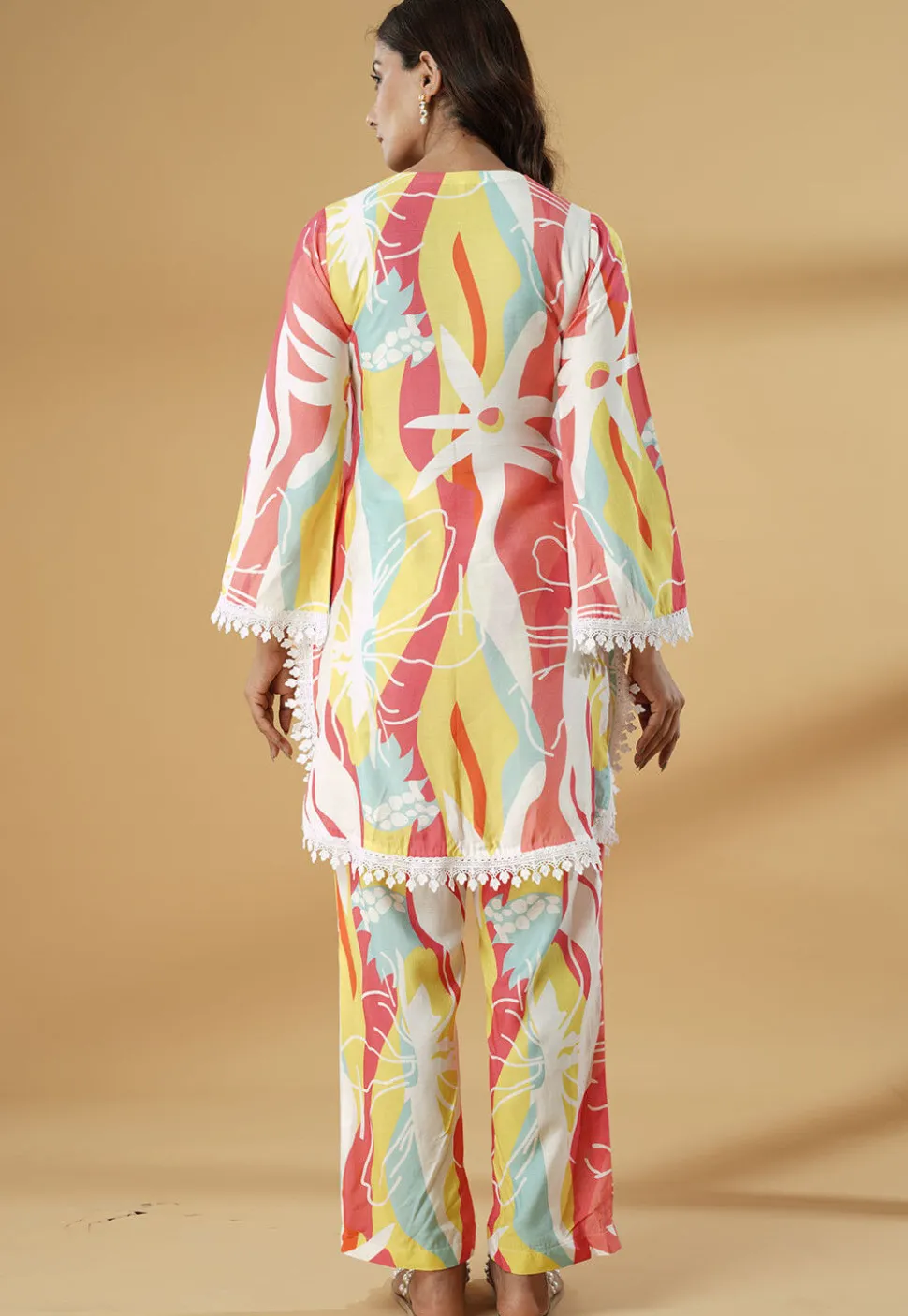 Digital Printed Muslin Silk Straight Kurta Set in Multicolor