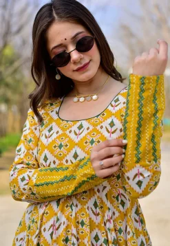 Digital Printed Pure Muslin Cotton in Yellow