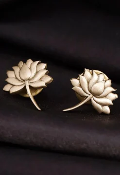 Divine Lotus Metallic Collar Tips