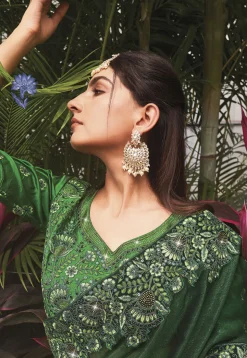Embroidered Border Chiffon Shimmer Saree in Dark Green