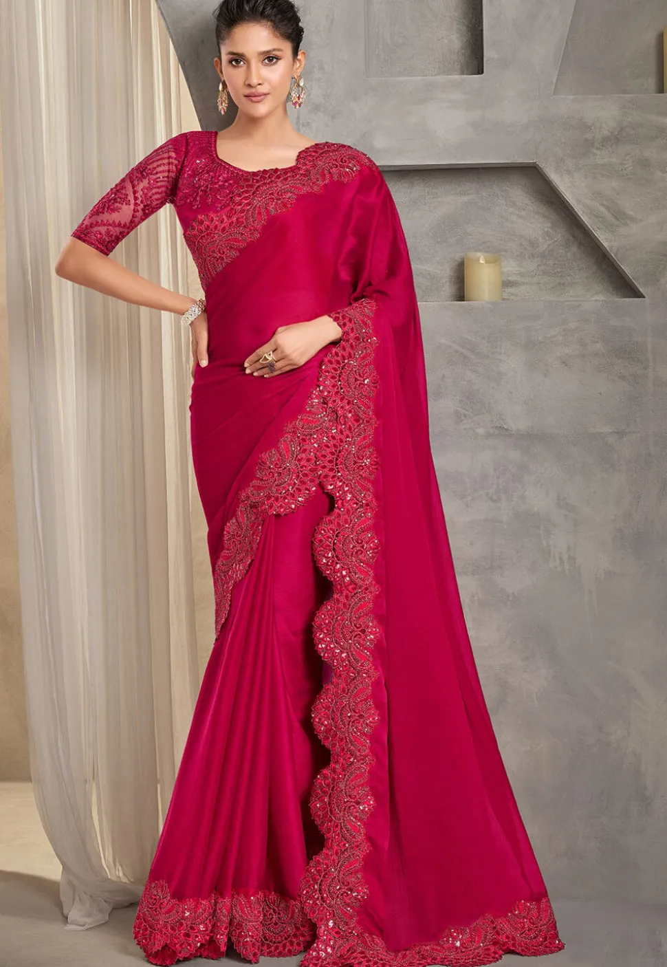Embroidered Border Chiffon Scalloped Saree in Pink