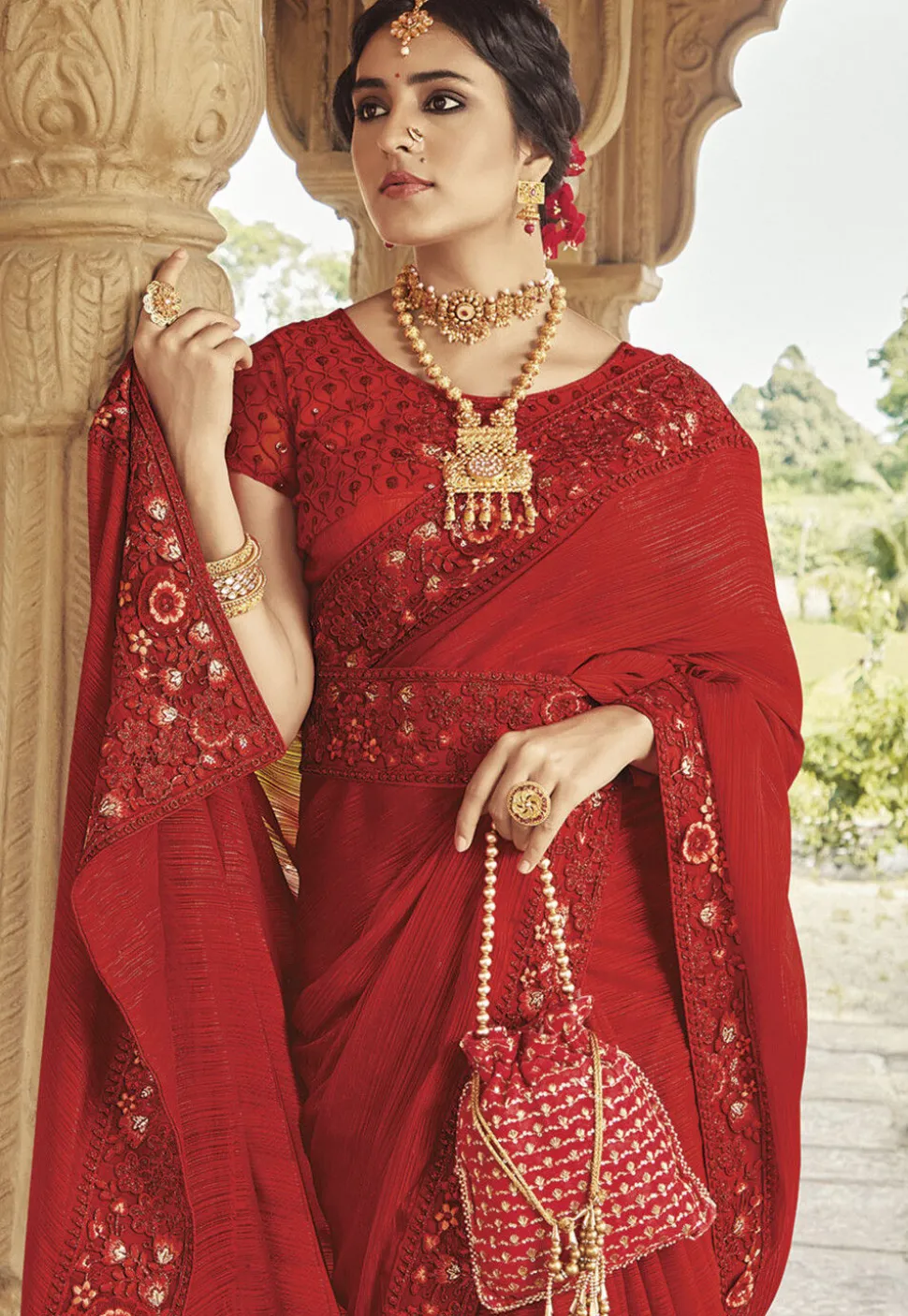 Embroidered Border Chiffon Jacquard Saree in Red