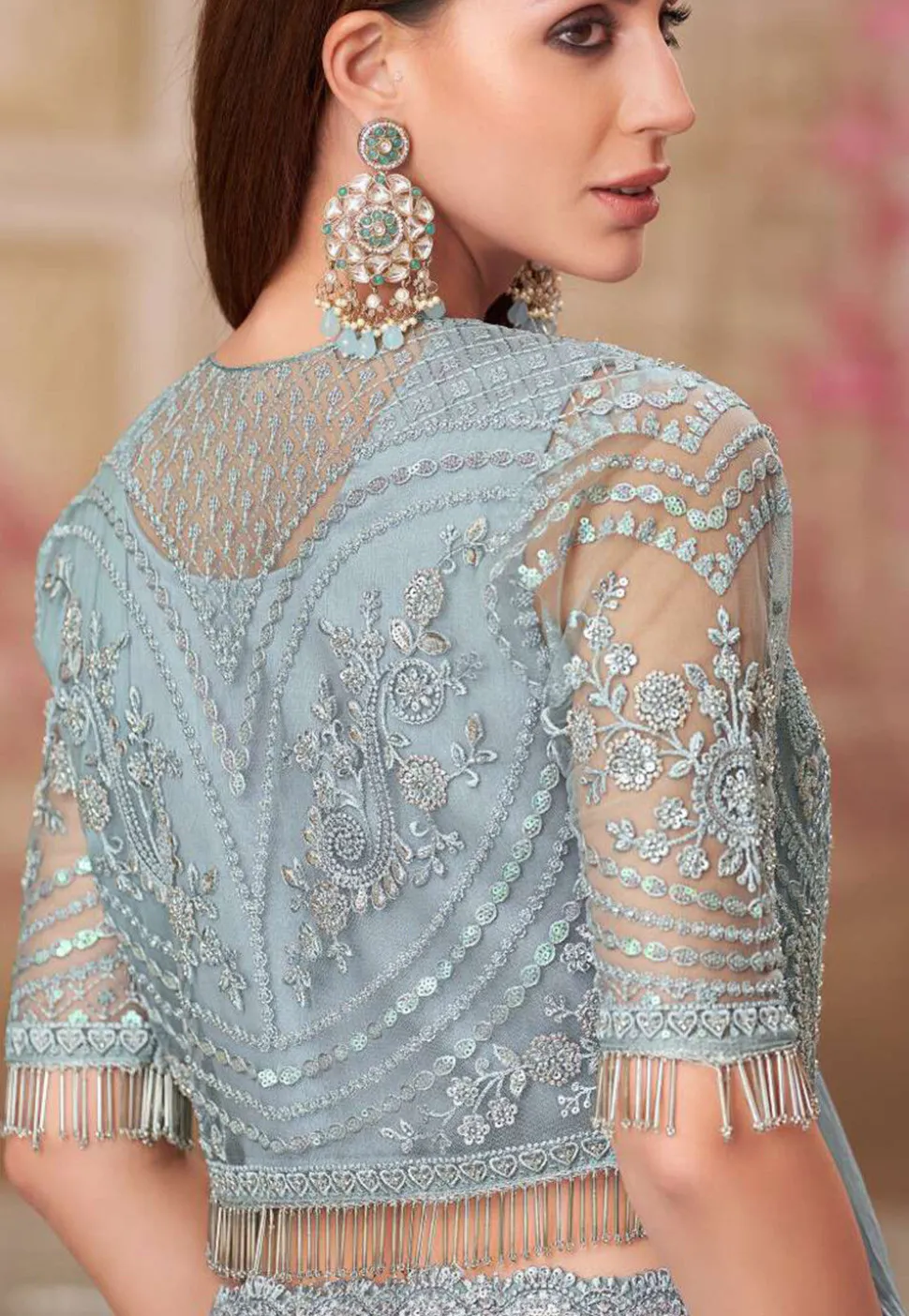 Embroidered Border Georgette Scalloped Saree in Grey