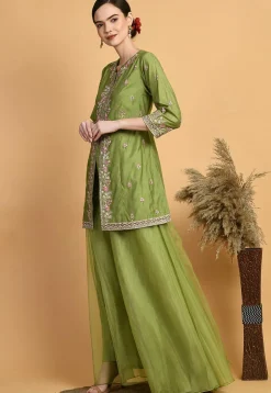 Embroidered Chanderi Silk Kurti Set in Green