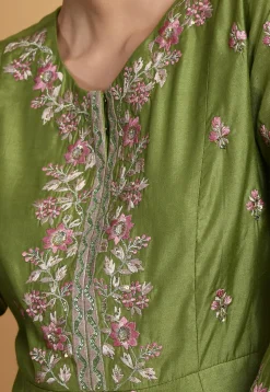 Embroidered Chanderi Silk Kurti Set in Green