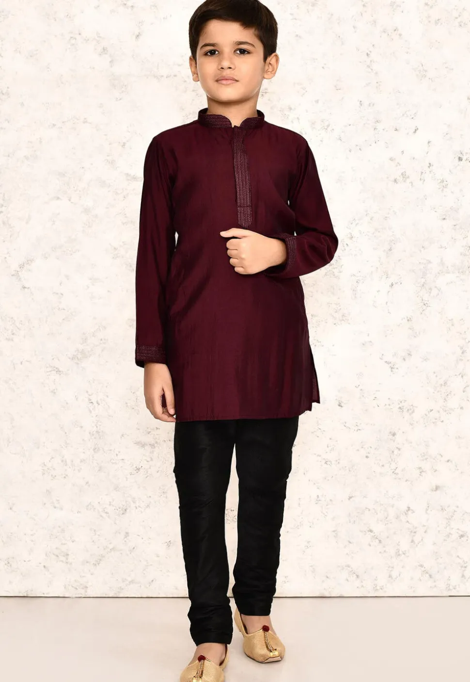 Embroidered Collar Lycra Kurta in Maroon