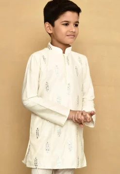 Embroidered Cotton Kurta in Off White