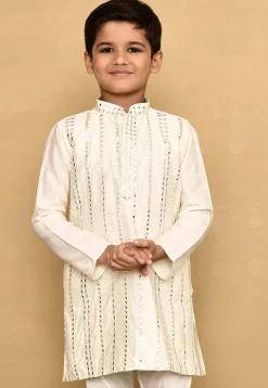 Embroidered Cotton Kurta in Off White