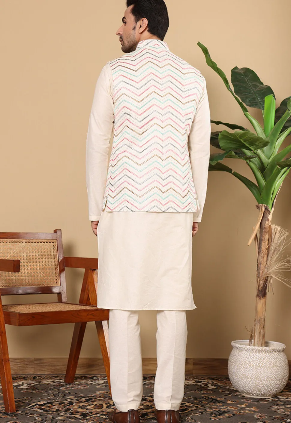 Embroidered Cotton Kurta Set in Off White