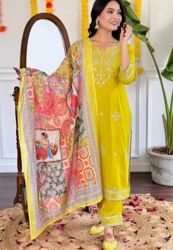 Embroidered Cotton Pakistani Suit in Green