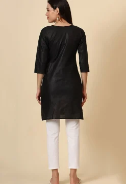 Embroidered Cotton Straight Kurti in Black