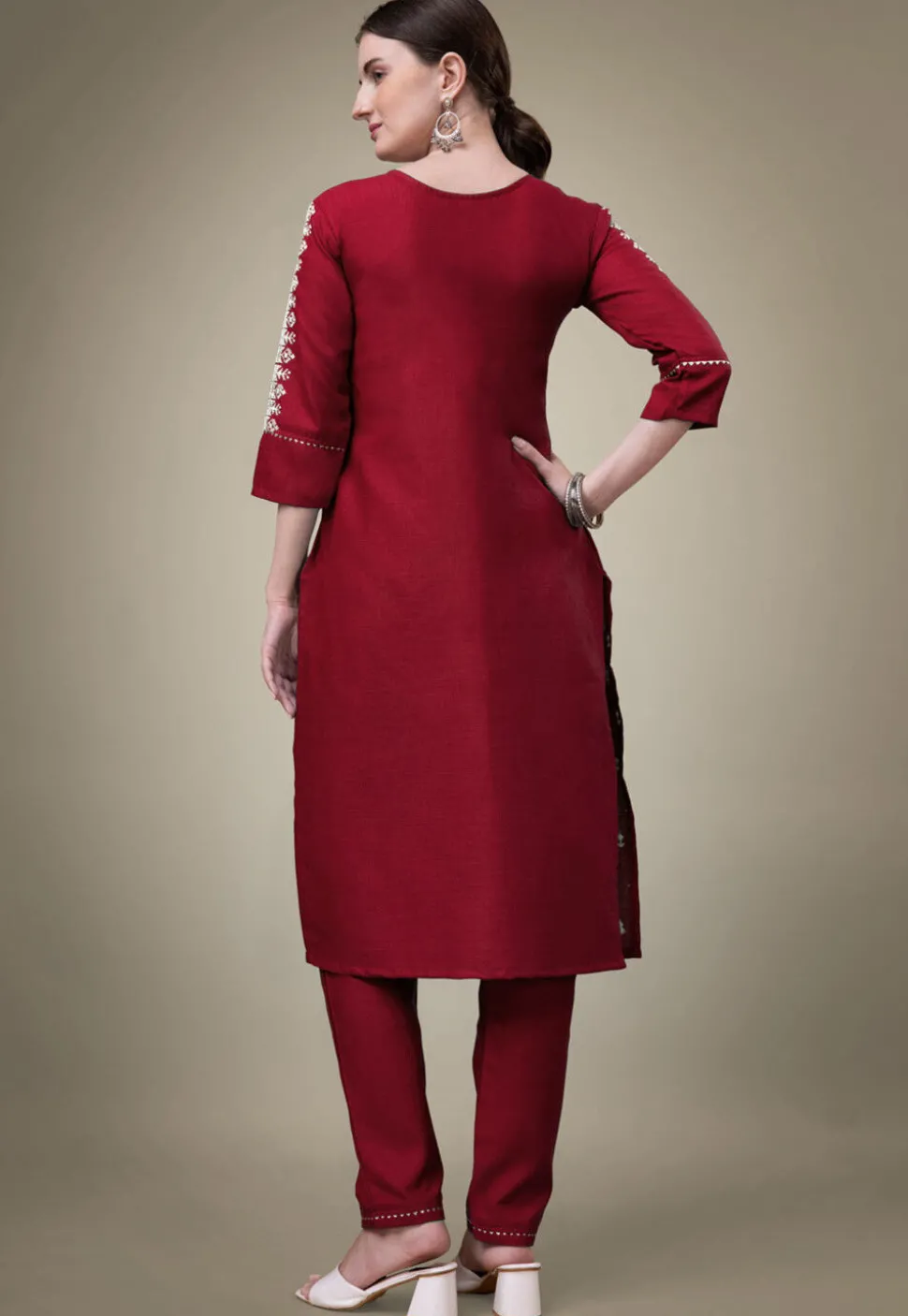 Embroidered Cotton Straight Kurta Set in Maroon