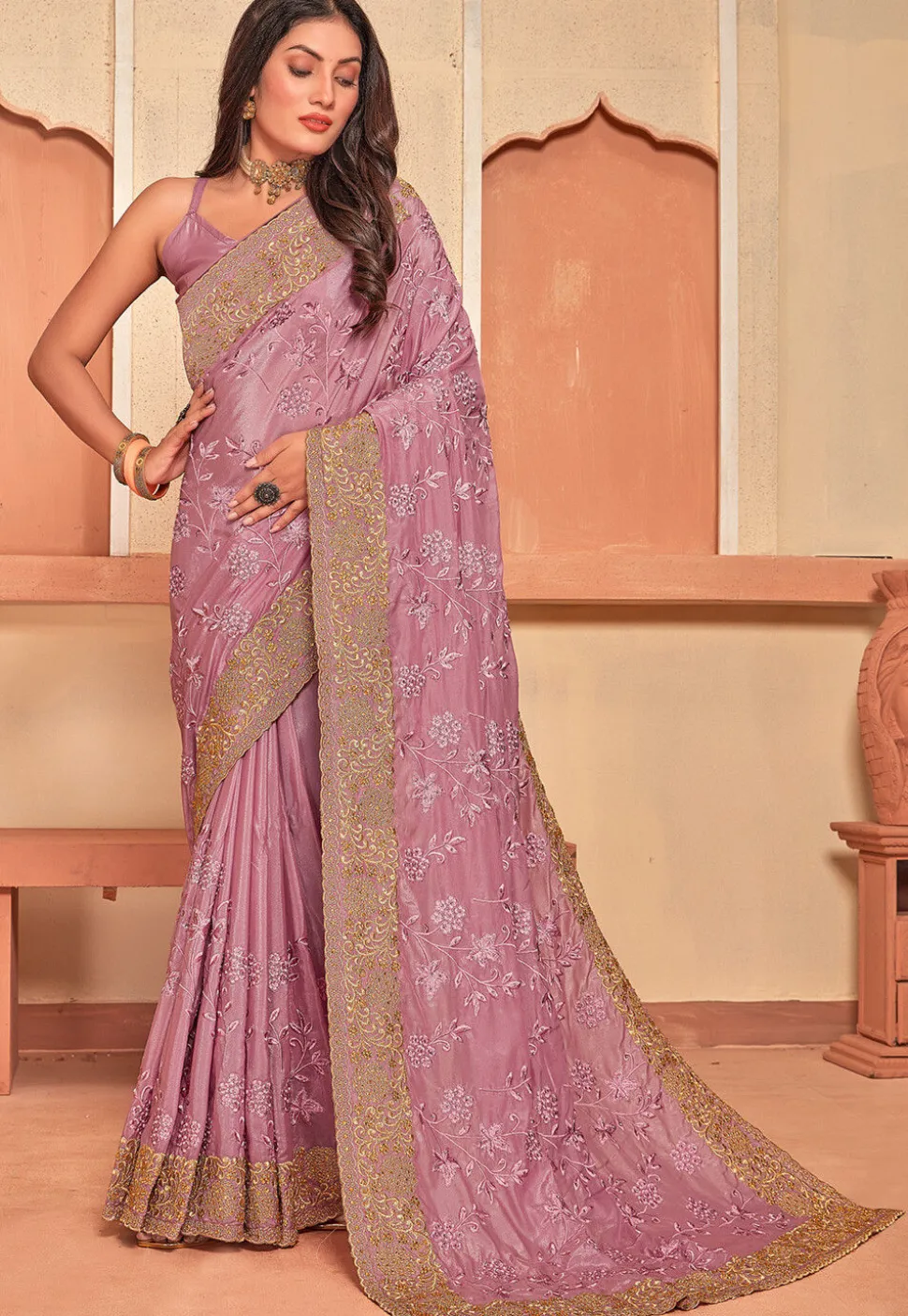 Embroidered Crepe Scalloped Saree in Pink