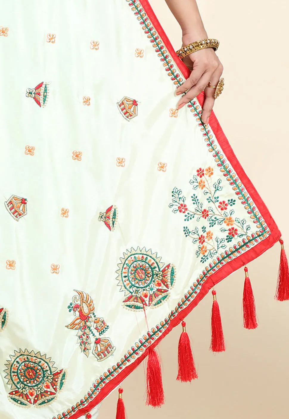 Embroidered Crepe Silk Saree in Off White