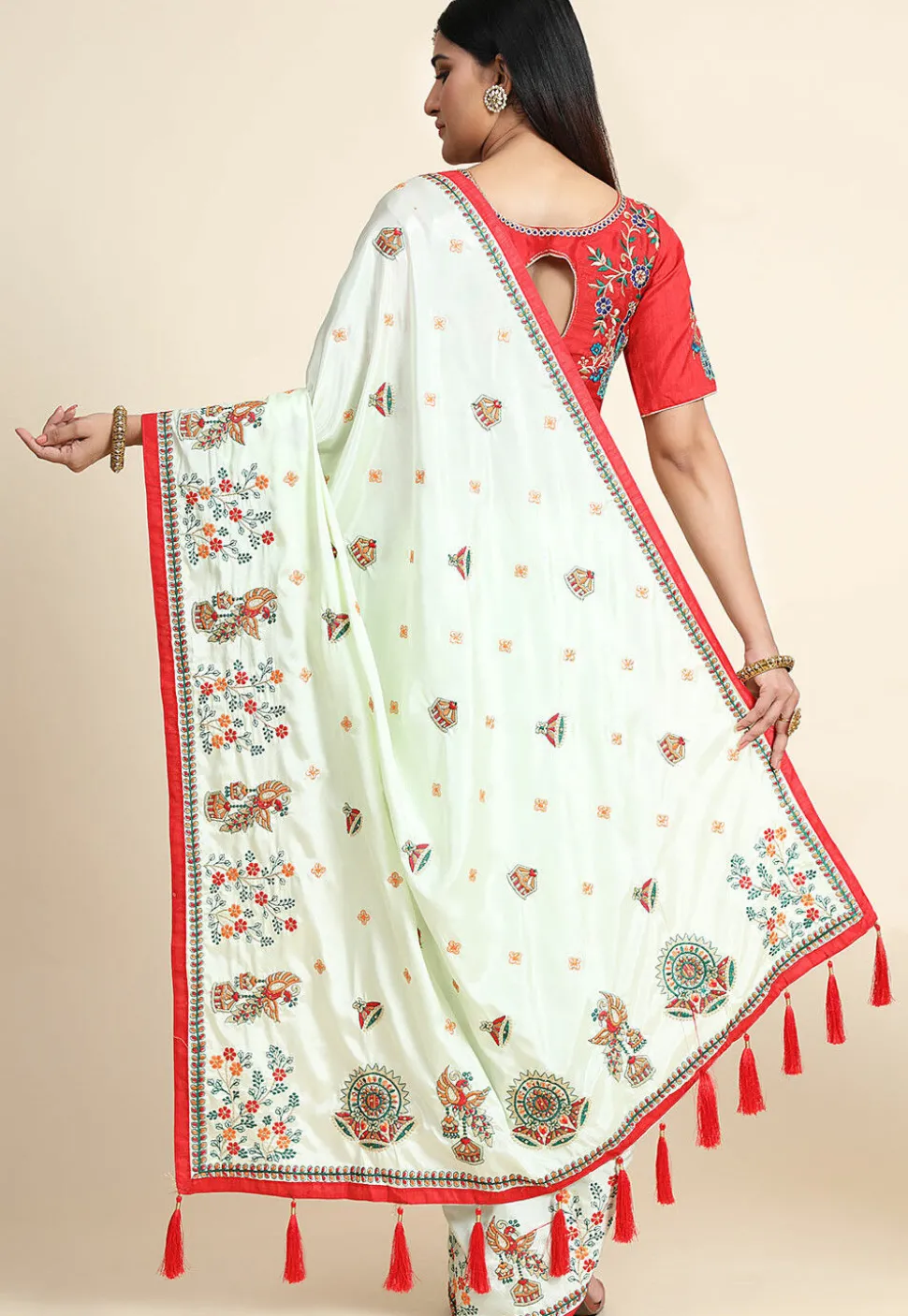 Embroidered Crepe Silk Saree in Off White
