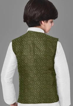 Embroidered Dupion Silk Kurta Set in Off White